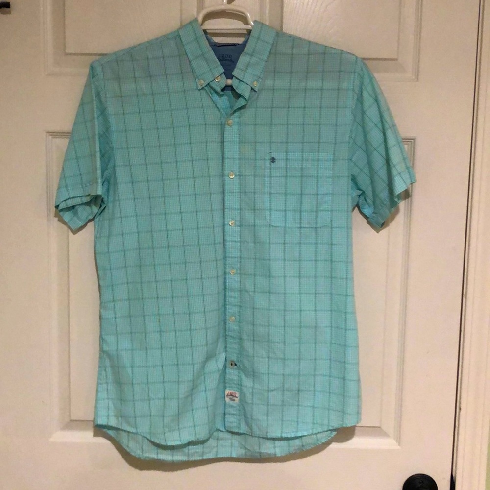 IZOD Saltwater Button Down - L